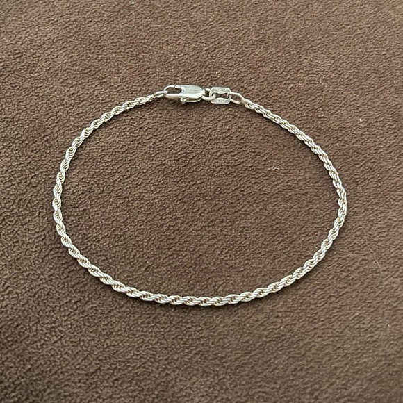 Source Unknown Jewelry - 925 sterling silver dainty rope bracelet. Very good condition.